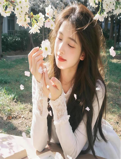 解读《月亮女孩与恶魔恐龙 第二季》大师级的：多重角度解构分析与思考